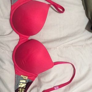 Vs bra